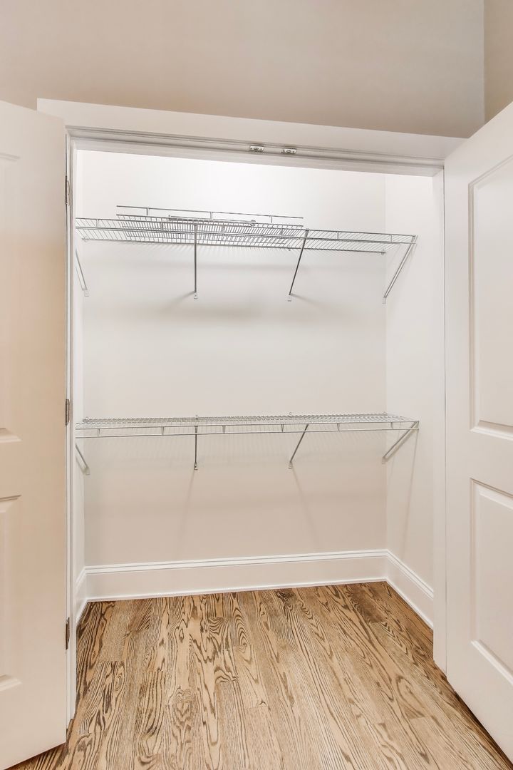 1429 W Grand Avenue Unit: 3F