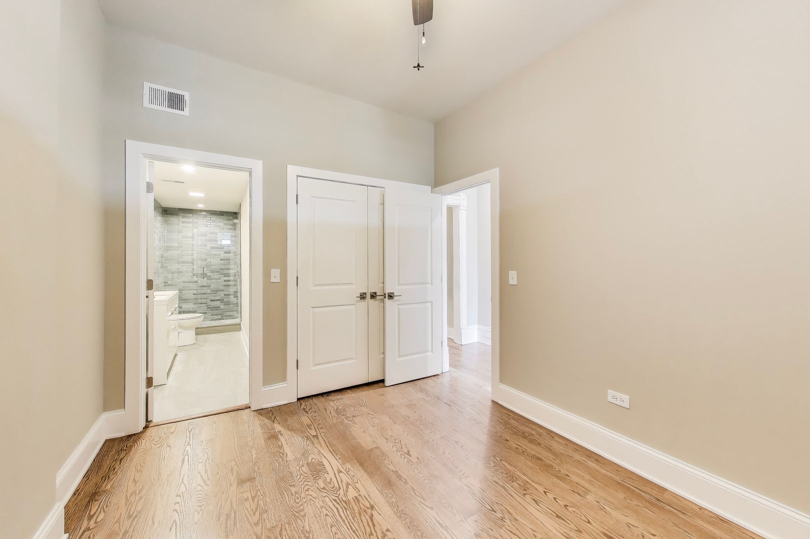 1429 W Grand Avenue Unit: 3F