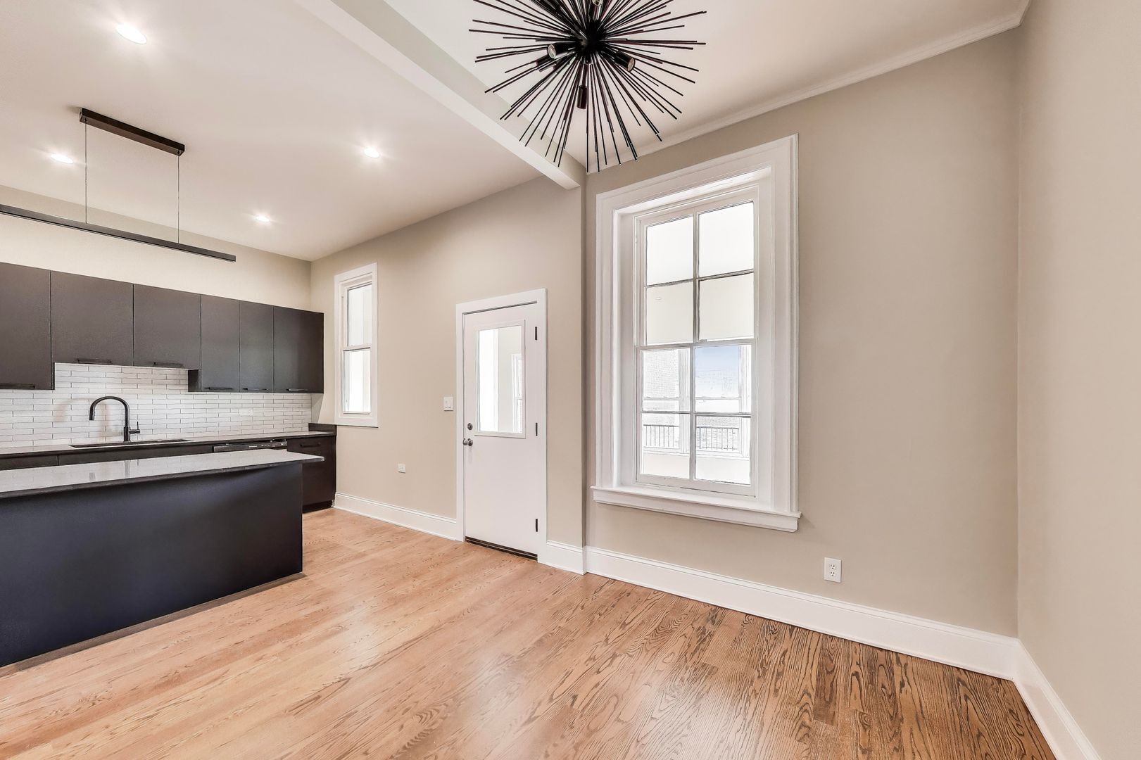 1429 W Grand Avenue Unit: 3F