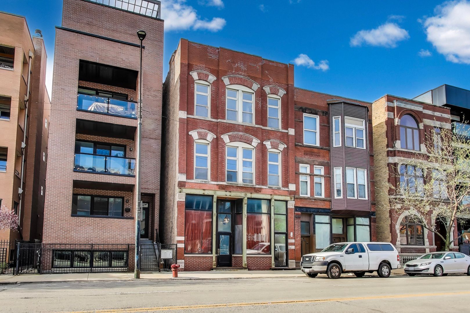 1429 W Grand Avenue Unit: 3F