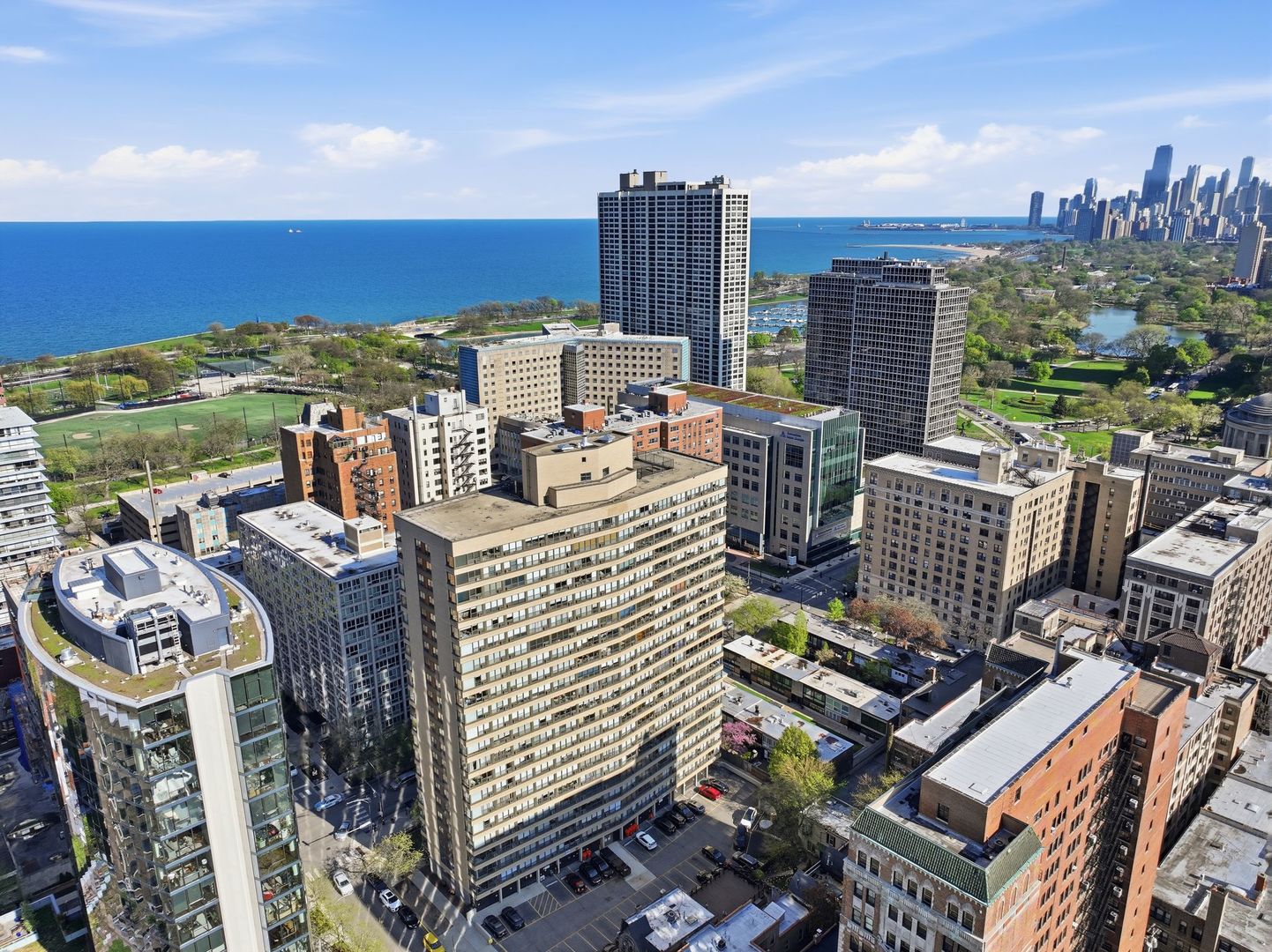 2930 N Sheridan Road Unit: 306