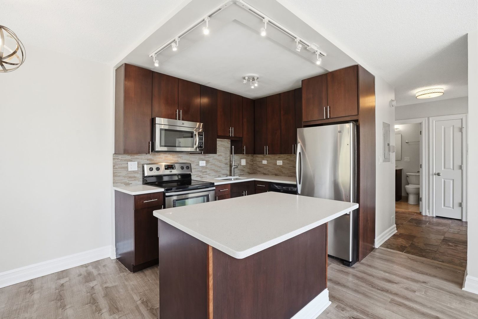 2930 N Sheridan Road Unit: 306