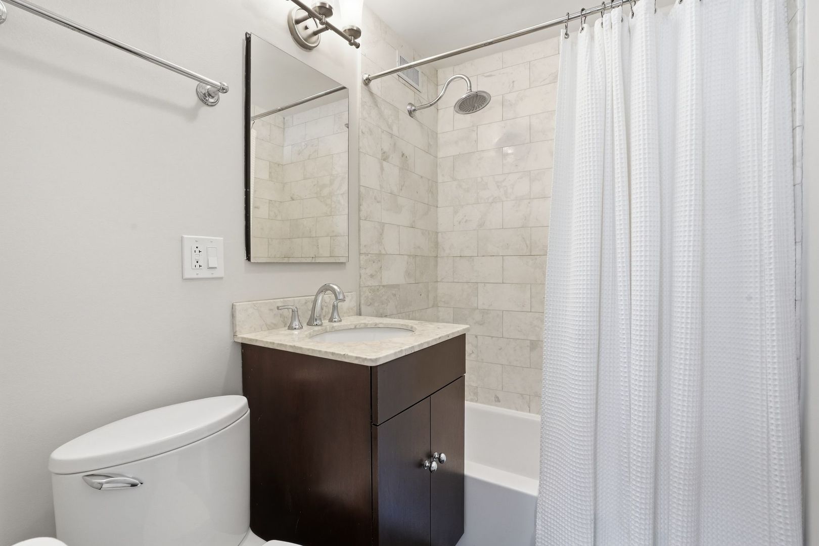 2930 N Sheridan Road Unit: 306