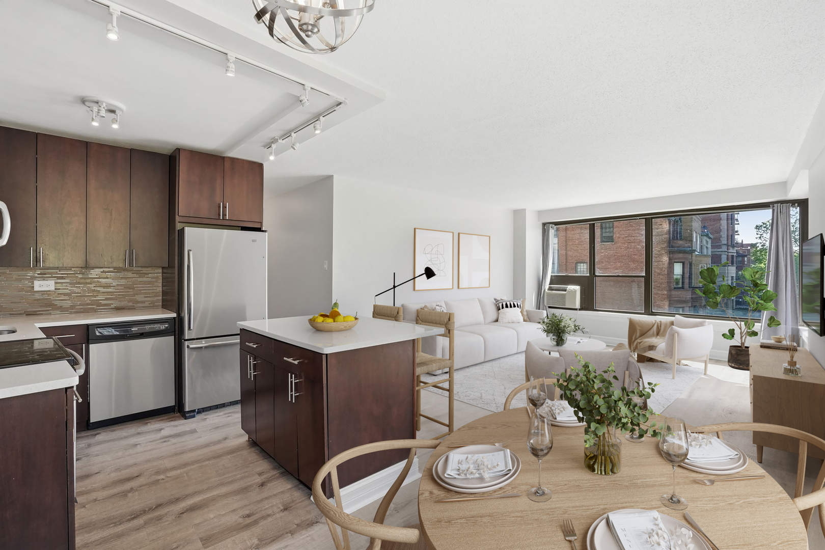 2930 N Sheridan Road Unit: 306