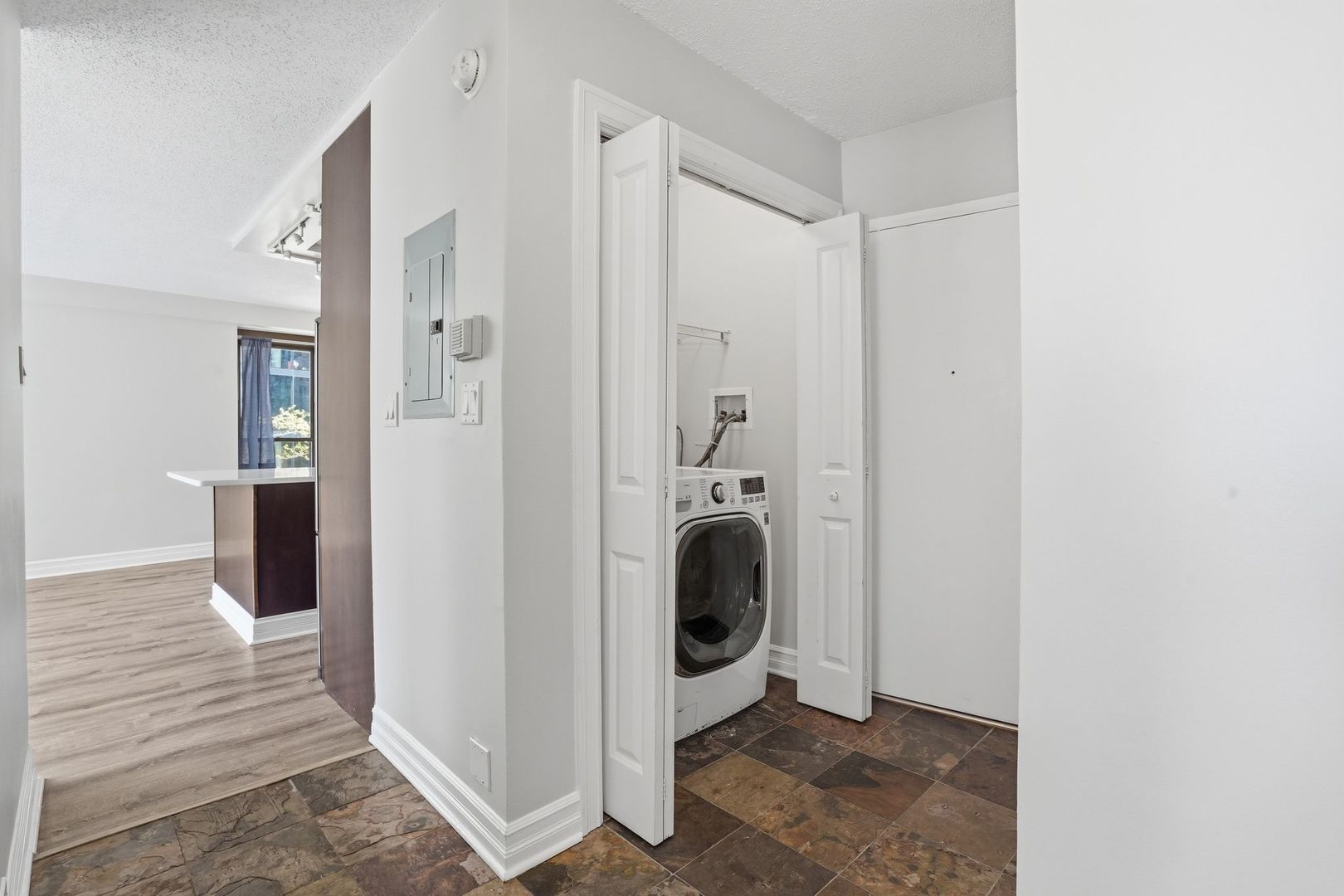2930 N Sheridan Road Unit: 306