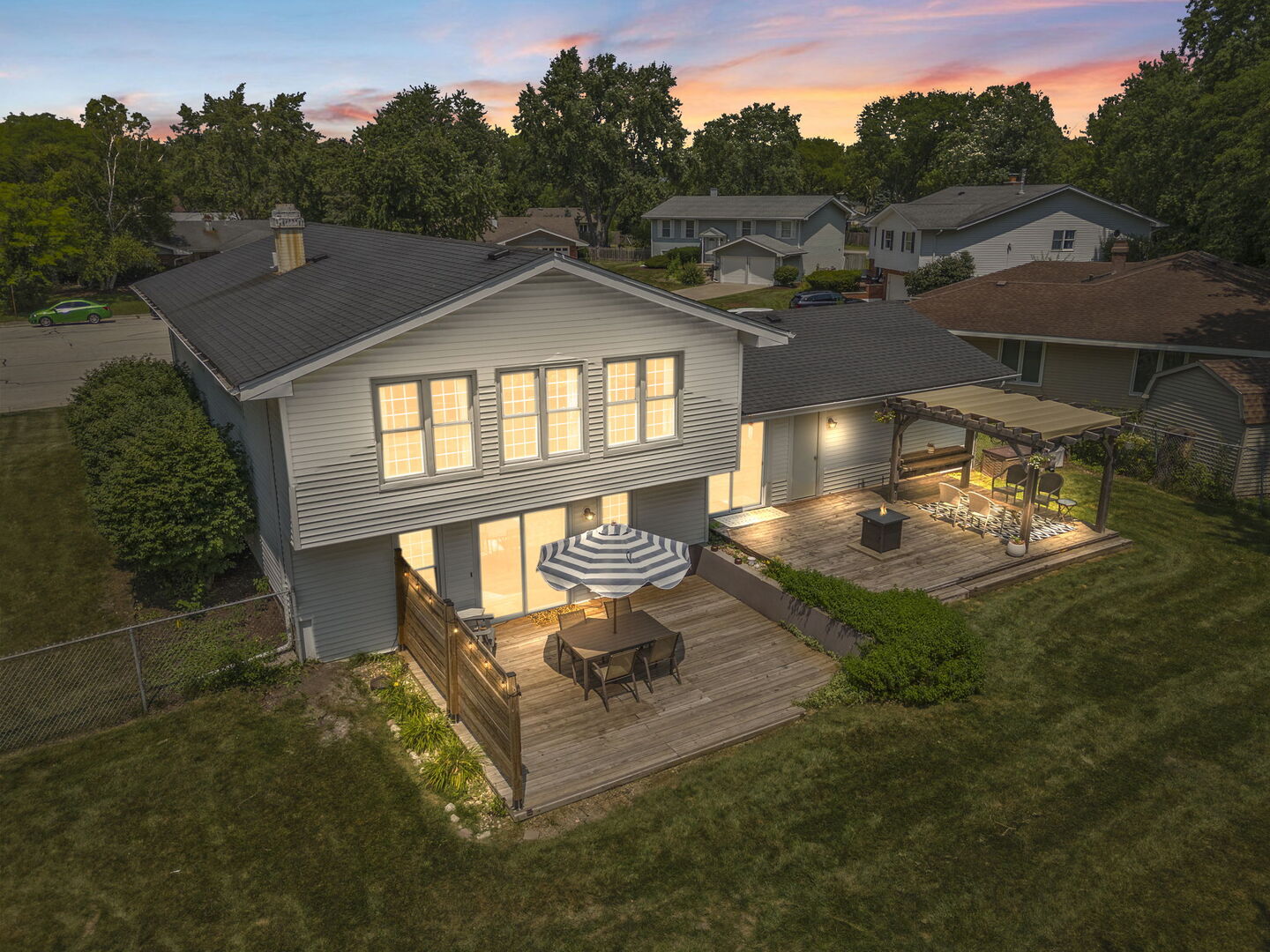 23W235 Westchester Court