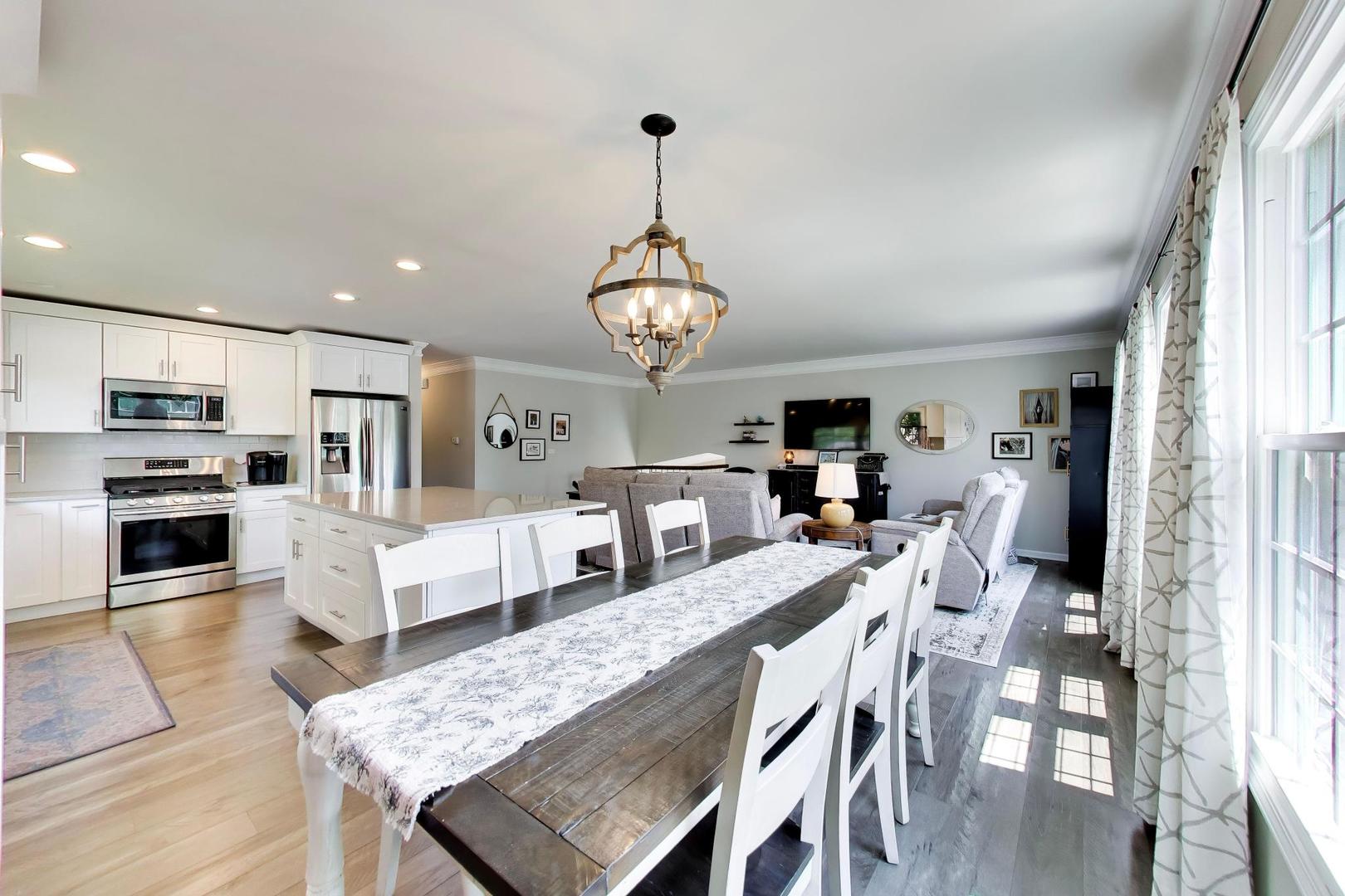 23W235 Westchester Court