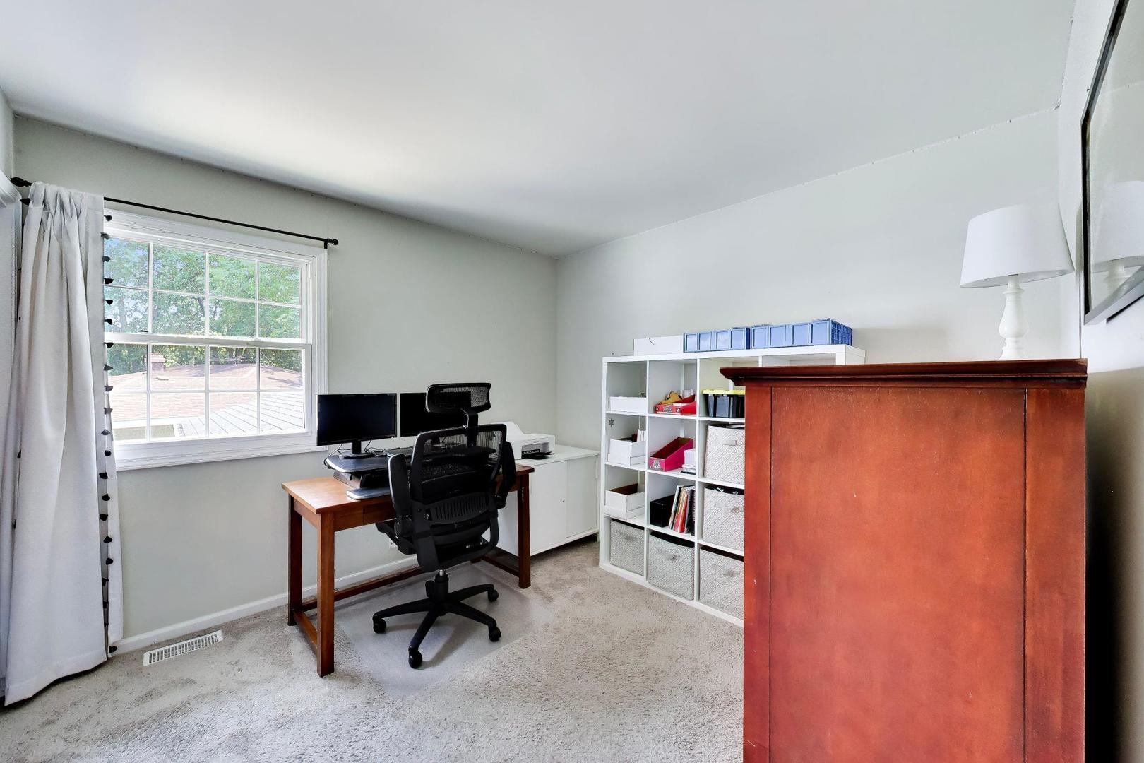 23W235 Westchester Court