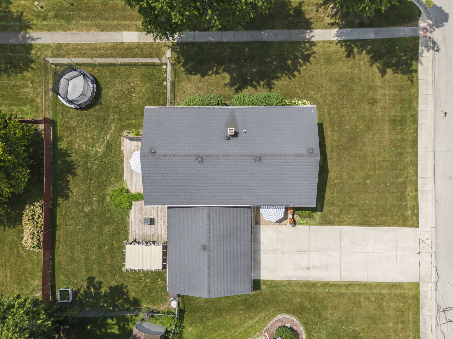 23W235 Westchester Court