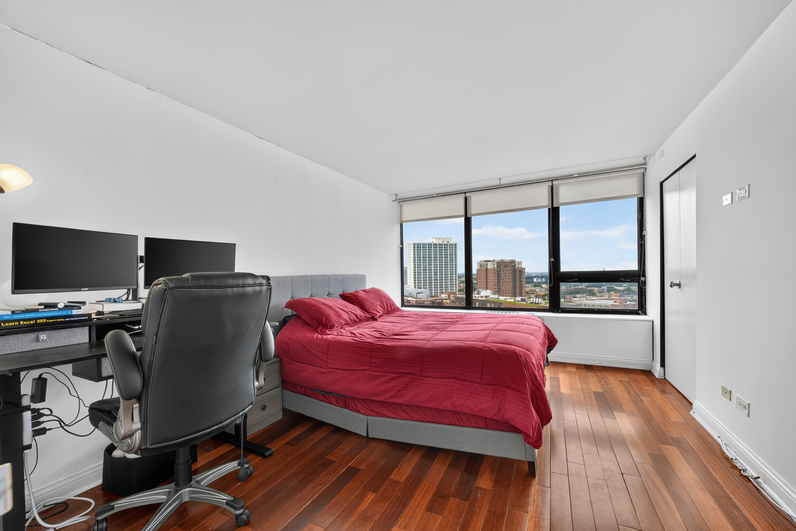3930 N PINE GROVE Avenue Unit: 1710