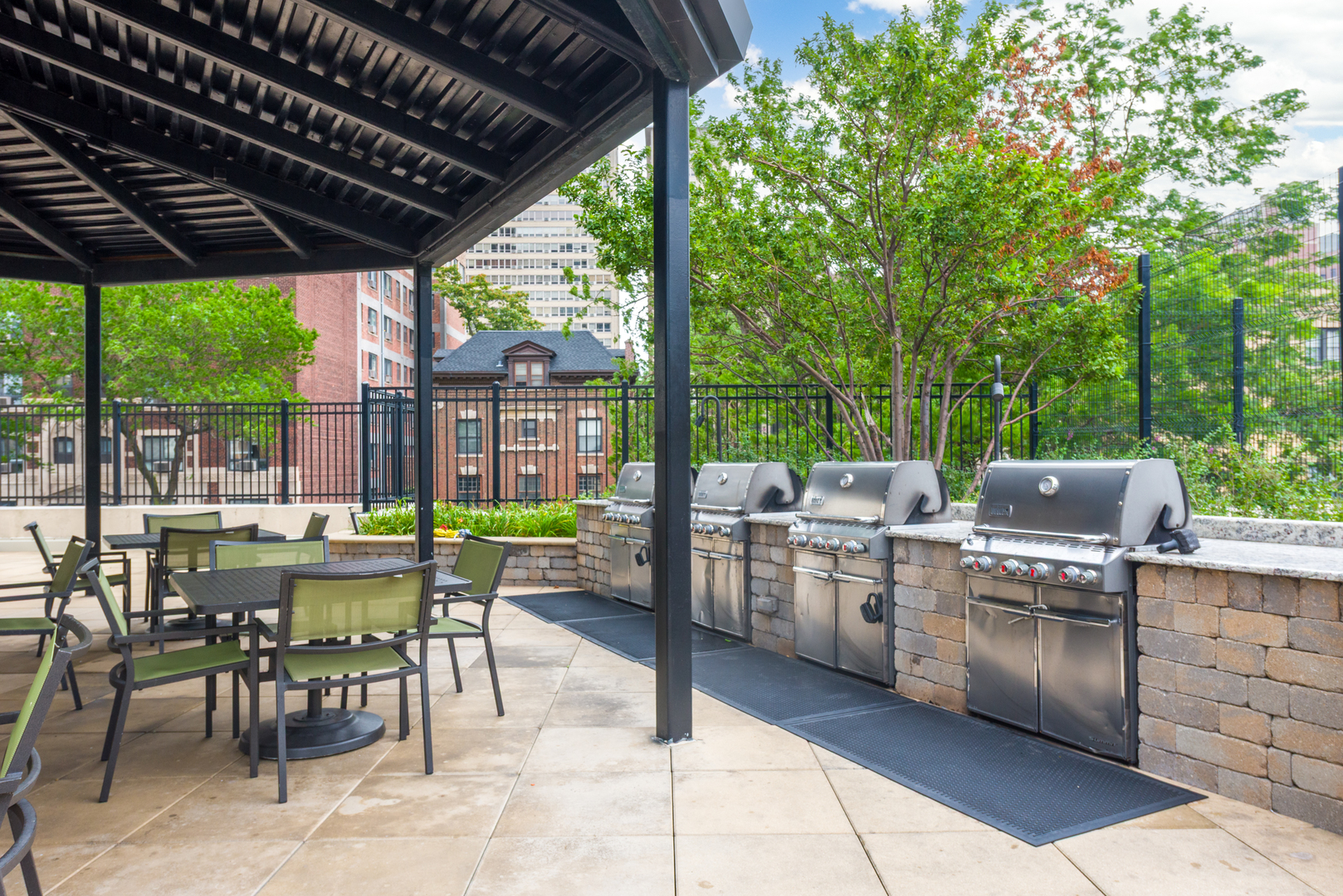 3930 N PINE GROVE Avenue Unit: 1710