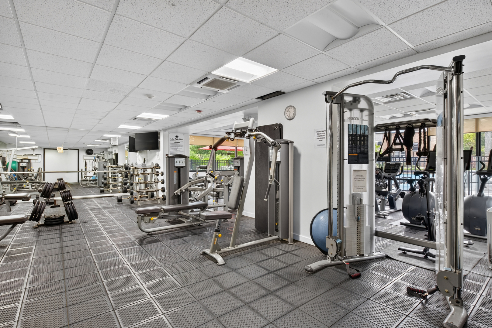 3930 N PINE GROVE Avenue Unit: 1710