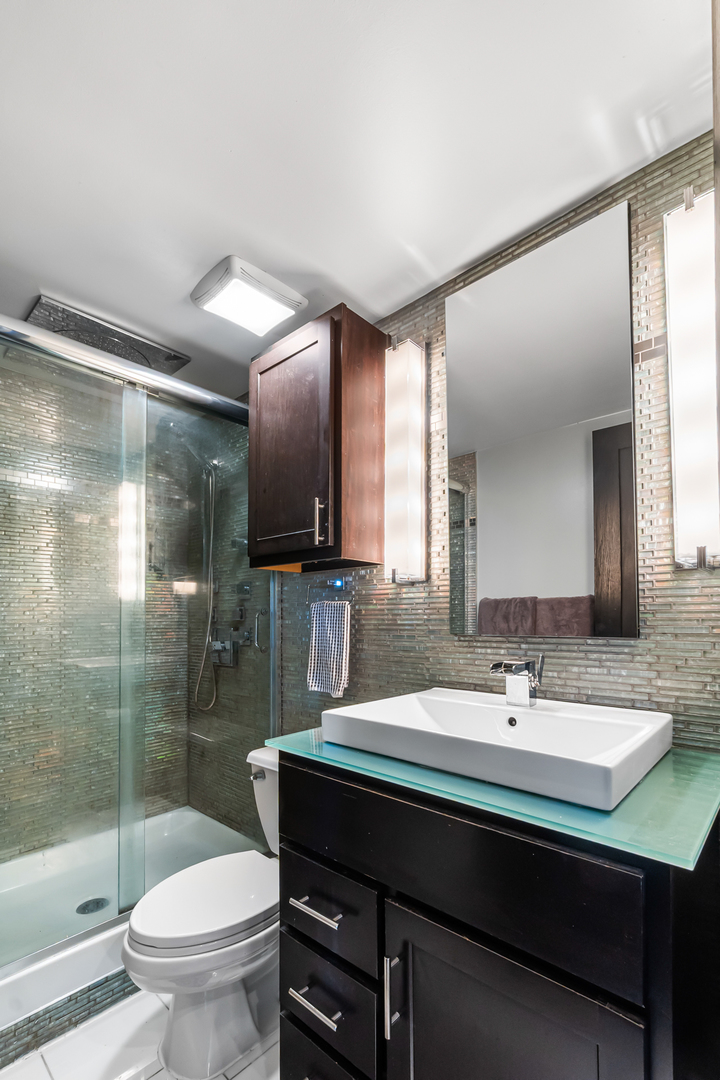 3150 N Sheffield Avenue Unit: 604