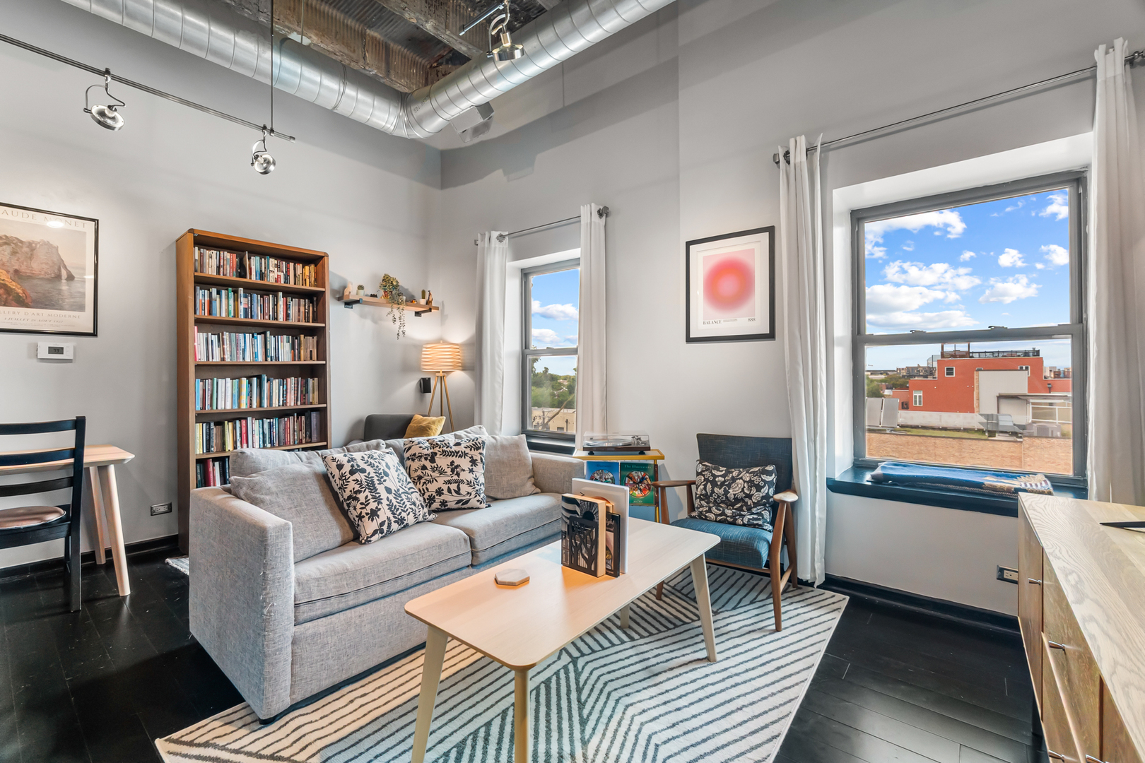 3150 N Sheffield Avenue Unit: 604