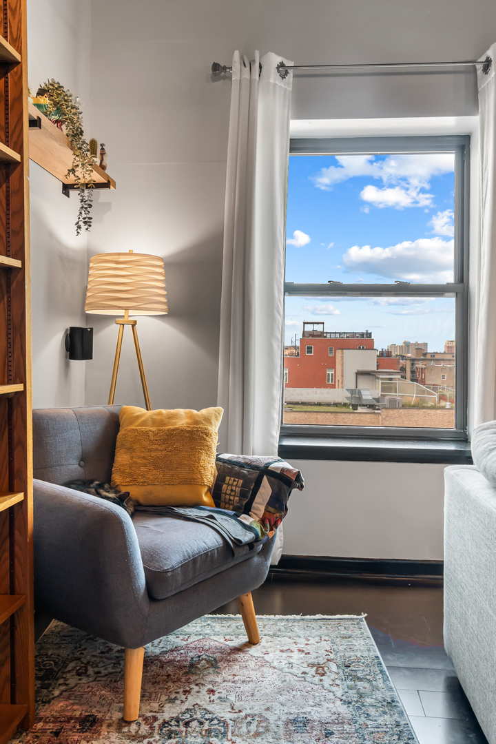 3150 N Sheffield Avenue Unit: 604