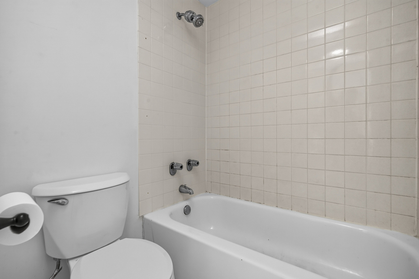 1221 N Dearborn Street Unit: 812N