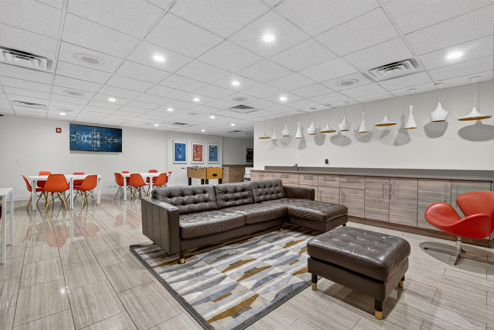 1221 N Dearborn Street Unit: 812N