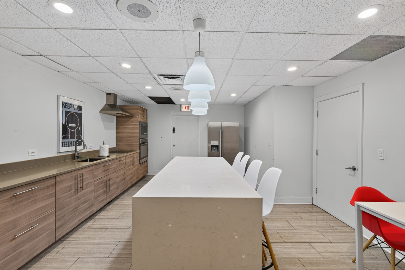 1221 N Dearborn Street Unit: 812N