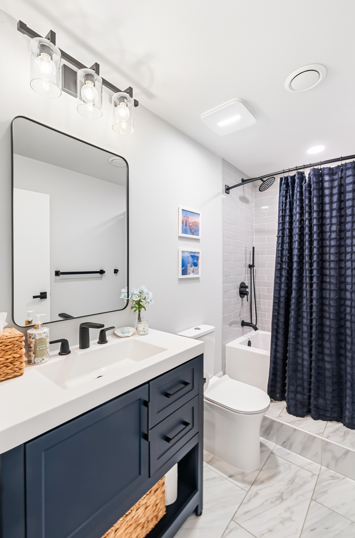 936 W Madison Street Unit: D2