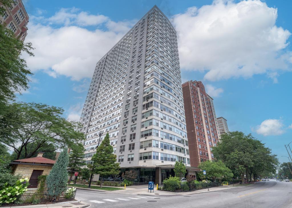 3900 N Lake Shore Drive Unit: 12E