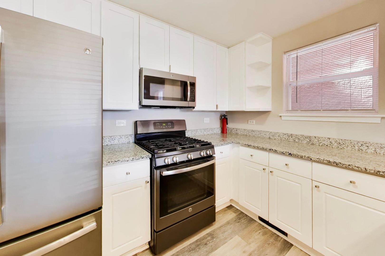1453 N Larrabee Street Unit: A
