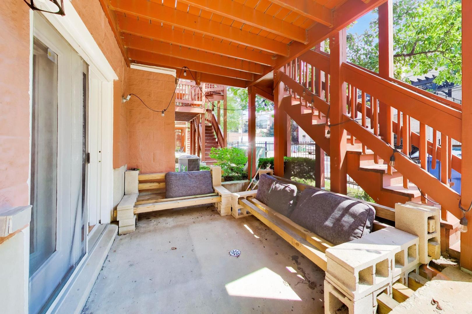 1453 N Larrabee Street Unit: A