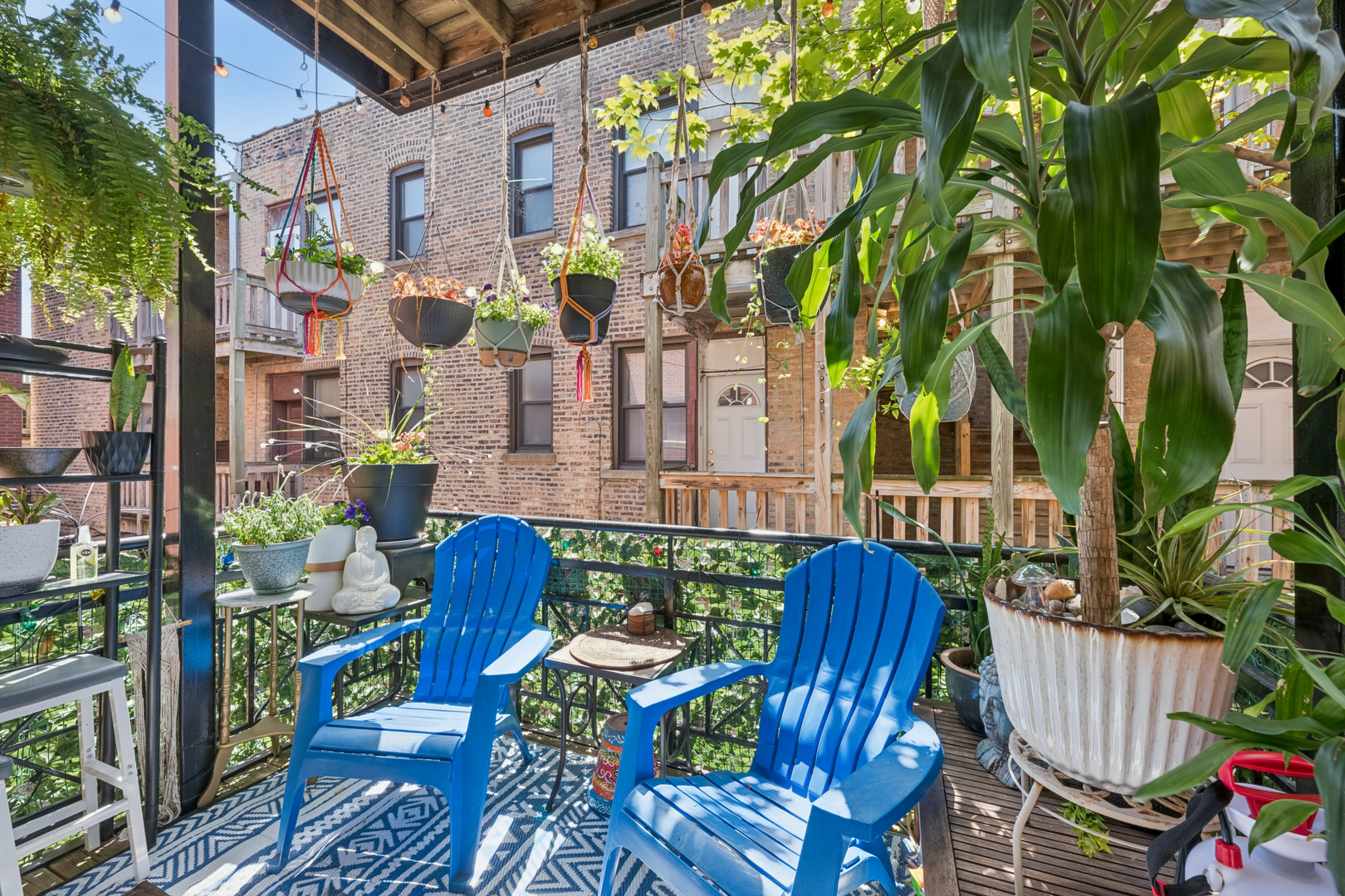 715 W Barry Avenue Unit: 5B