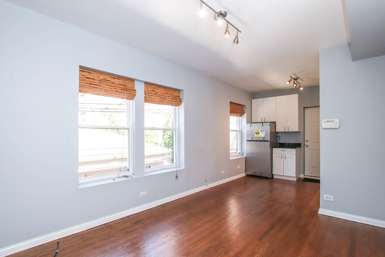1626 W FARWELL Avenue Unit: 1F