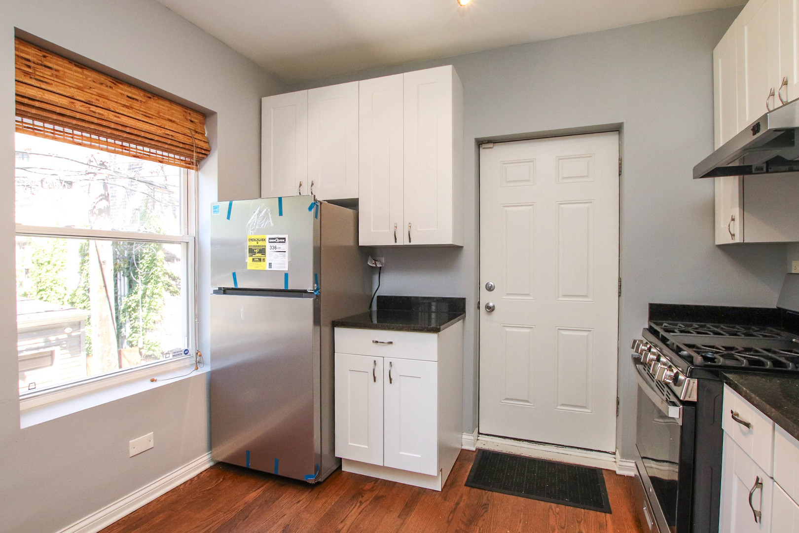 1626 W FARWELL Avenue Unit: 1F