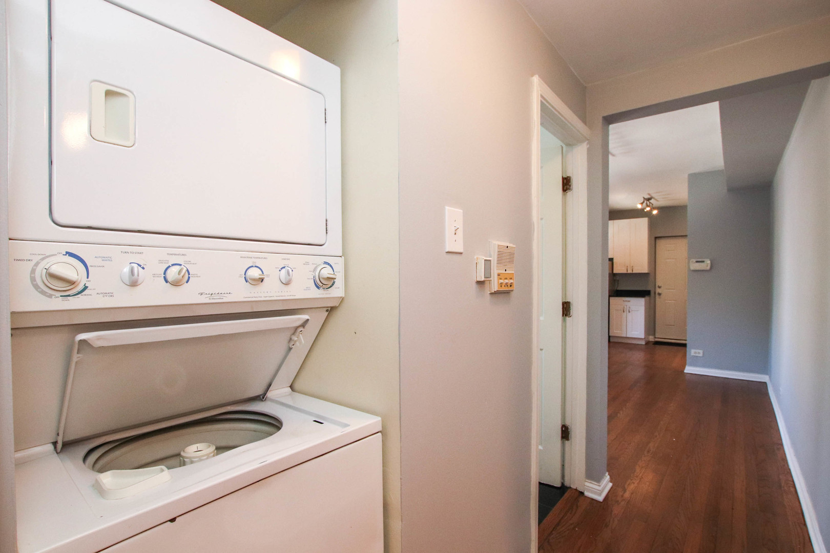 1626 W FARWELL Avenue Unit: 1F