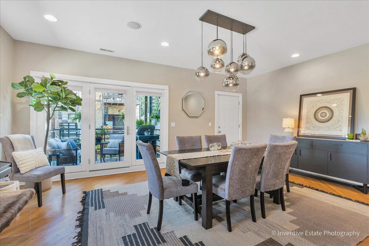 2147 N Talman Avenue Unit: 3