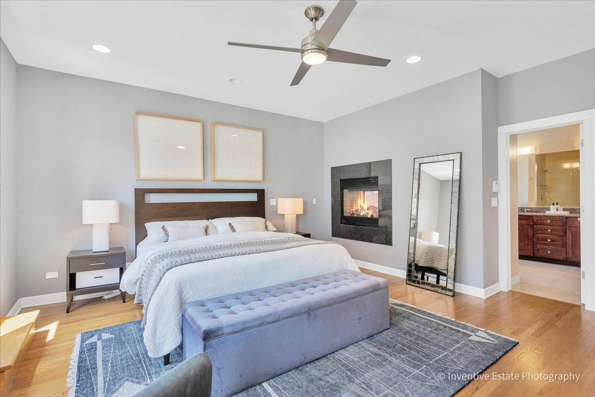 2147 N Talman Avenue Unit: 3