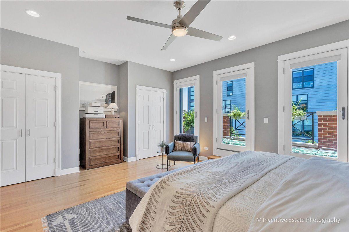 2147 N Talman Avenue Unit: 3