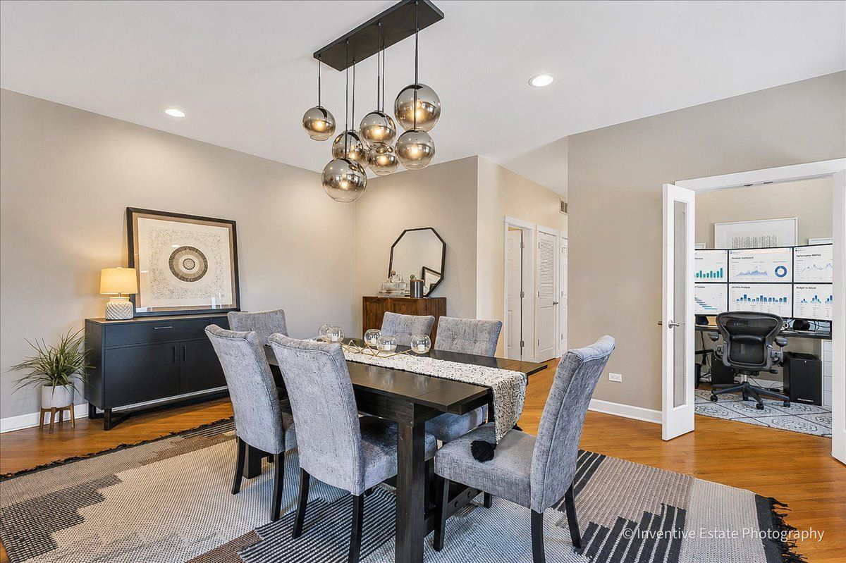 2147 N Talman Avenue Unit: 3