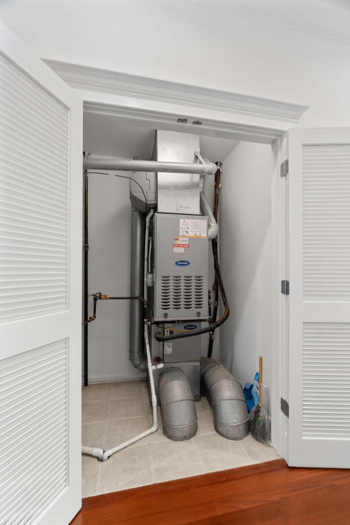 3416 N Sheffield Avenue Unit: 2