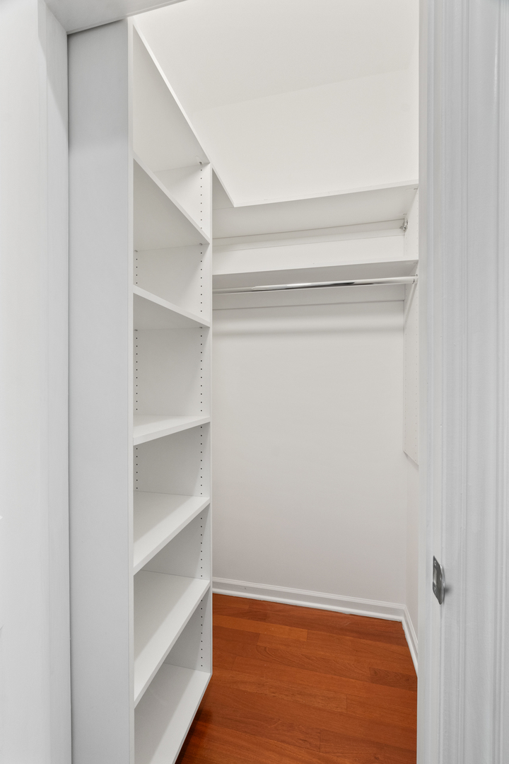 3416 N Sheffield Avenue Unit: 2