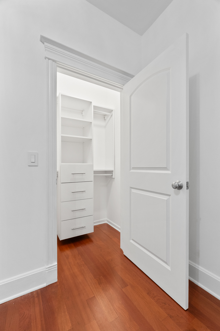 3416 N Sheffield Avenue Unit: 2