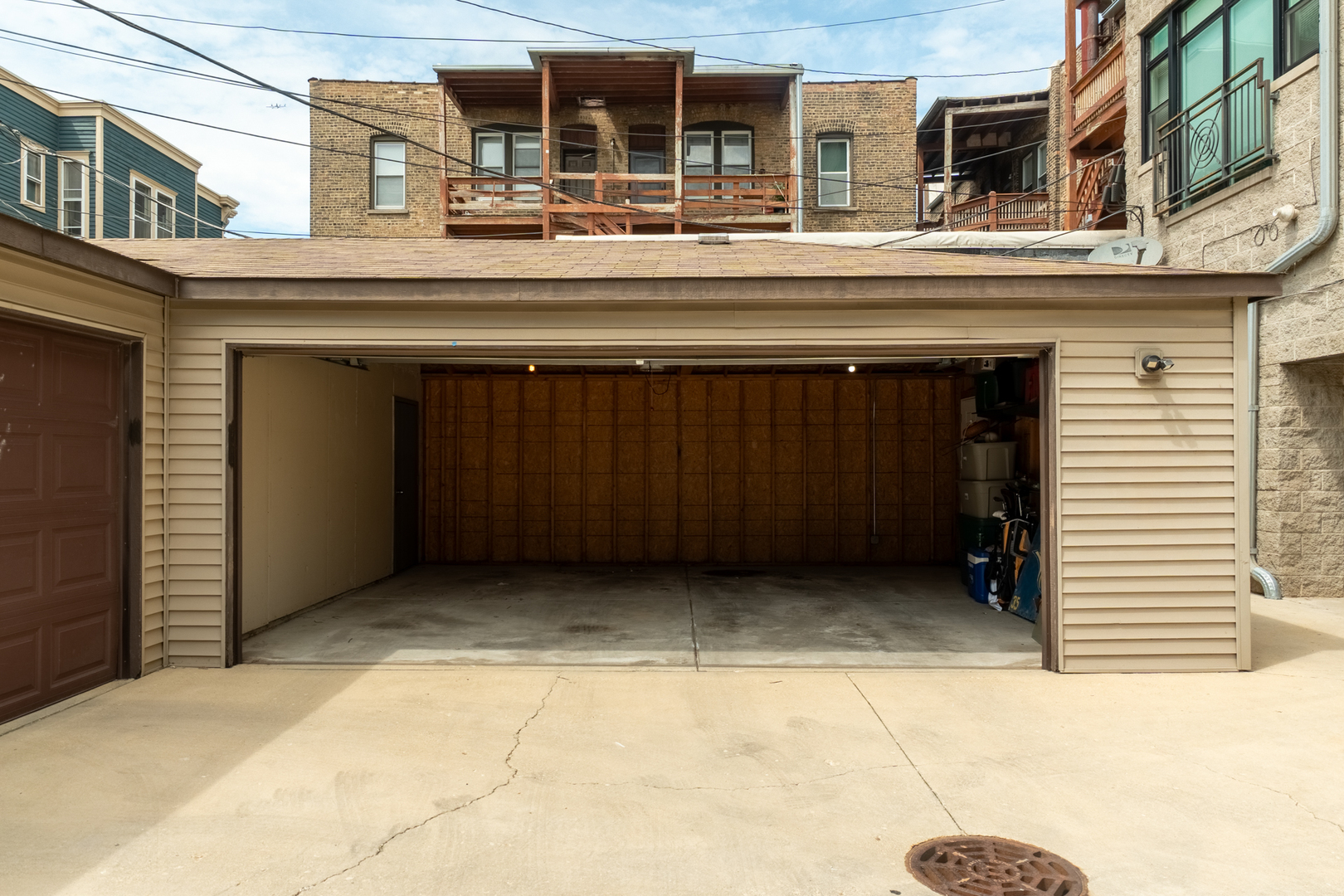 3416 N Sheffield Avenue Unit: 2
