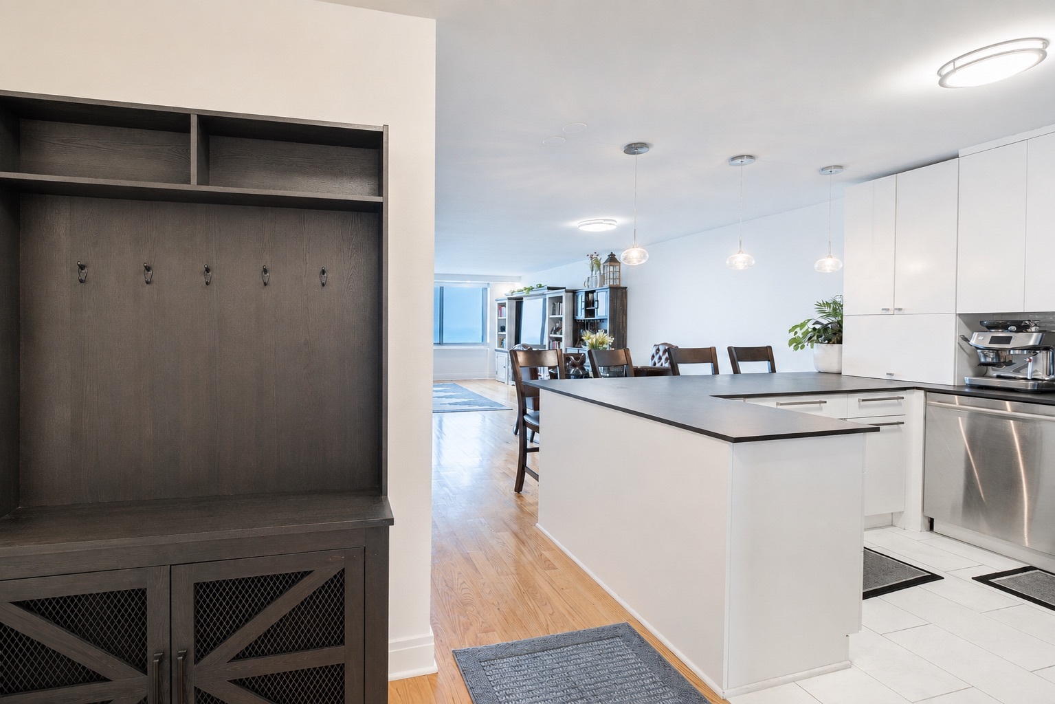 1440 N LAKE SHORE Drive Unit: 9E