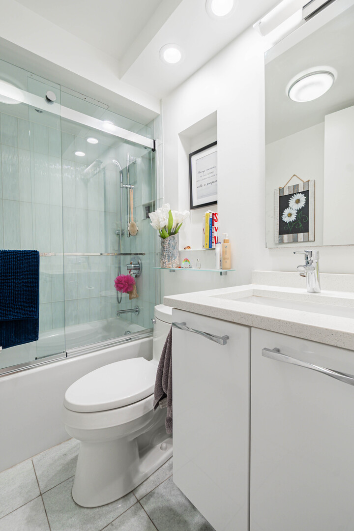 1440 N LAKE SHORE Drive Unit: 9E