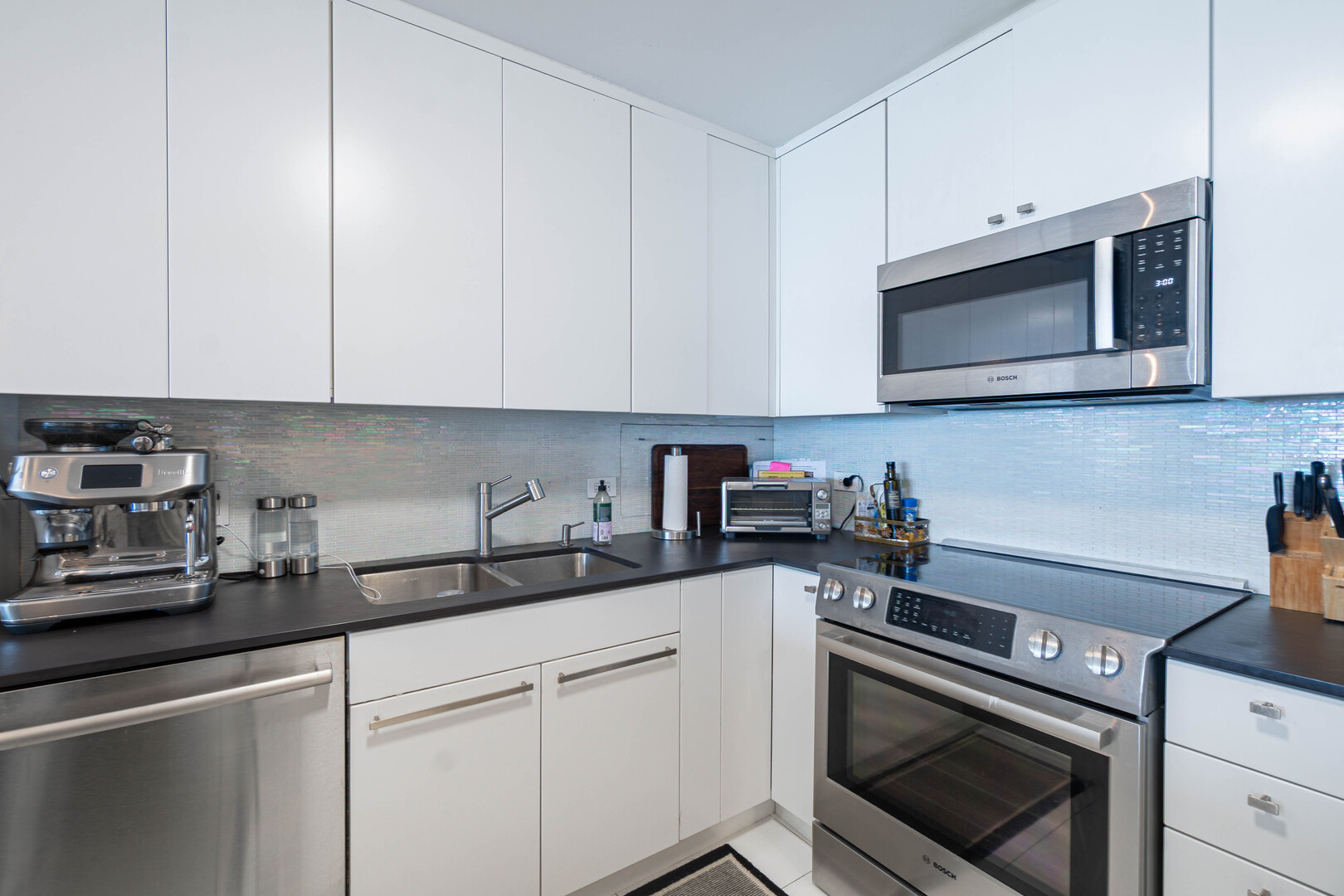 1440 N LAKE SHORE Drive Unit: 9E