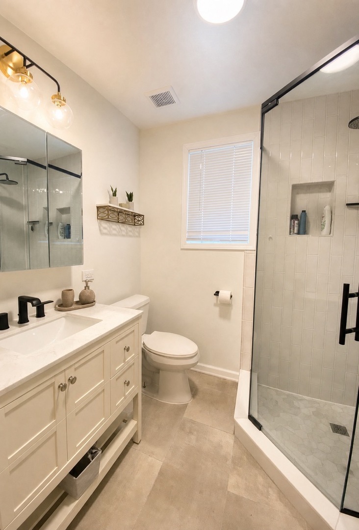 1624 W Huron Street Unit: 2