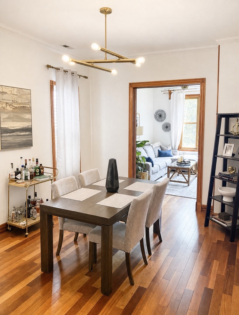 1624 W Huron Street Unit: 2
