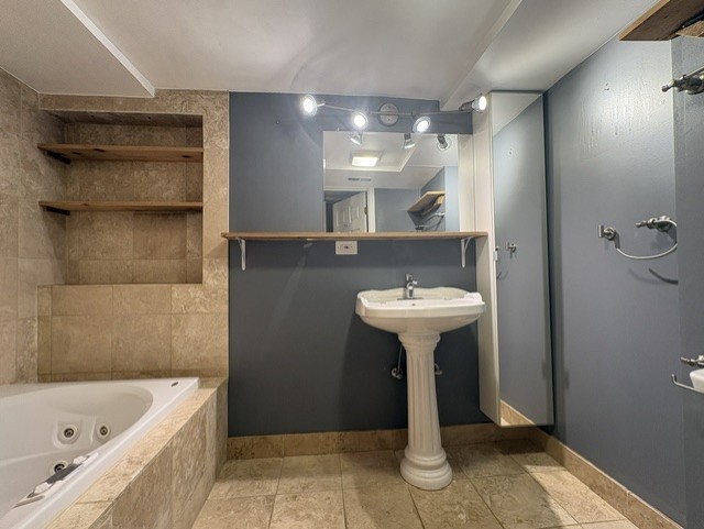 1901 N Kedzie Avenue Unit: 1S
