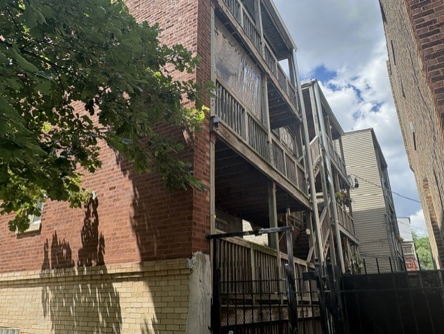 1901 N Kedzie Avenue Unit: 1S