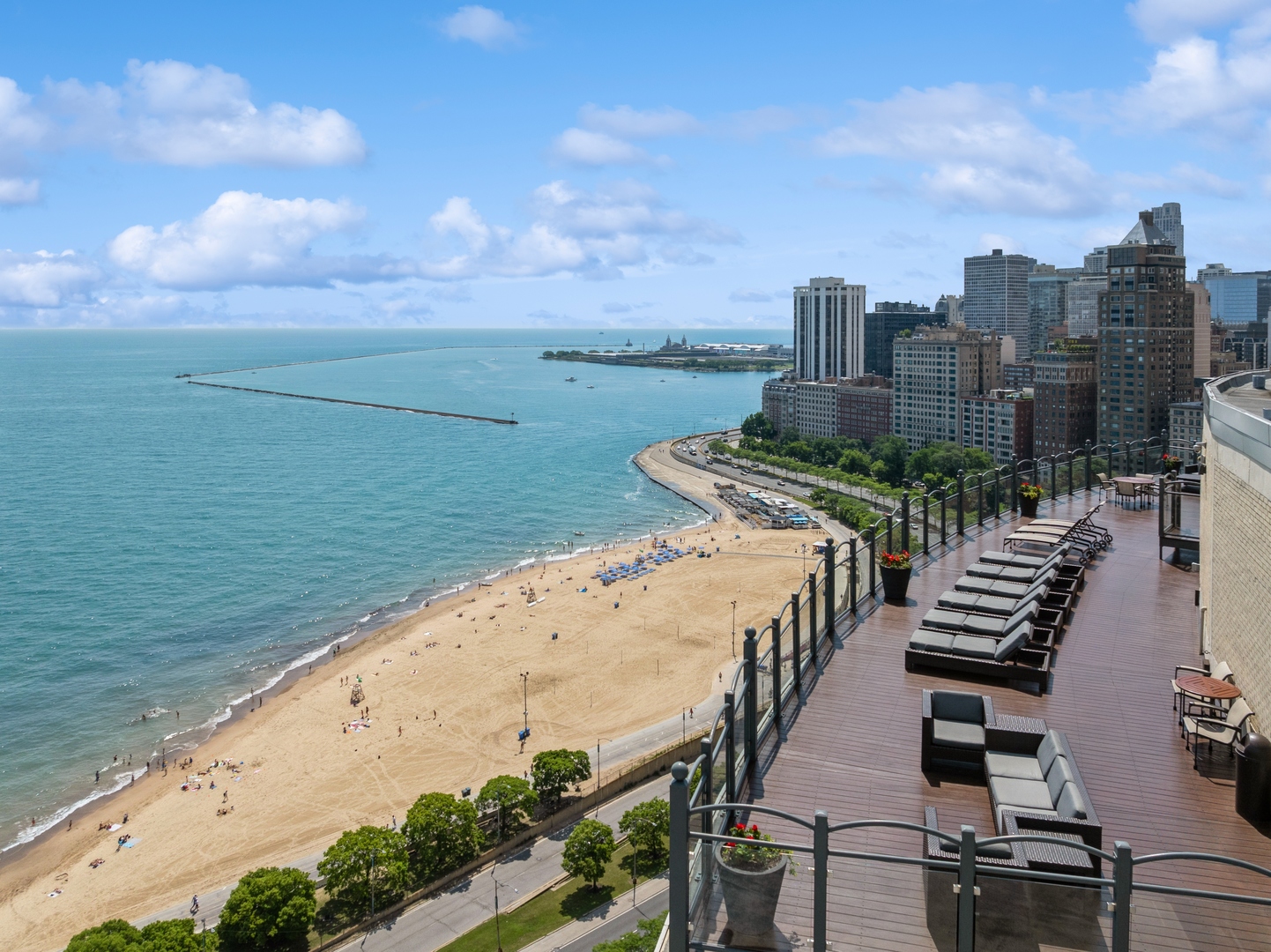 1150 N Lake Shore Drive Unit: 21F