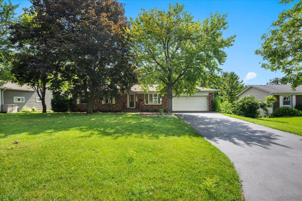 7655 Woodview Drive