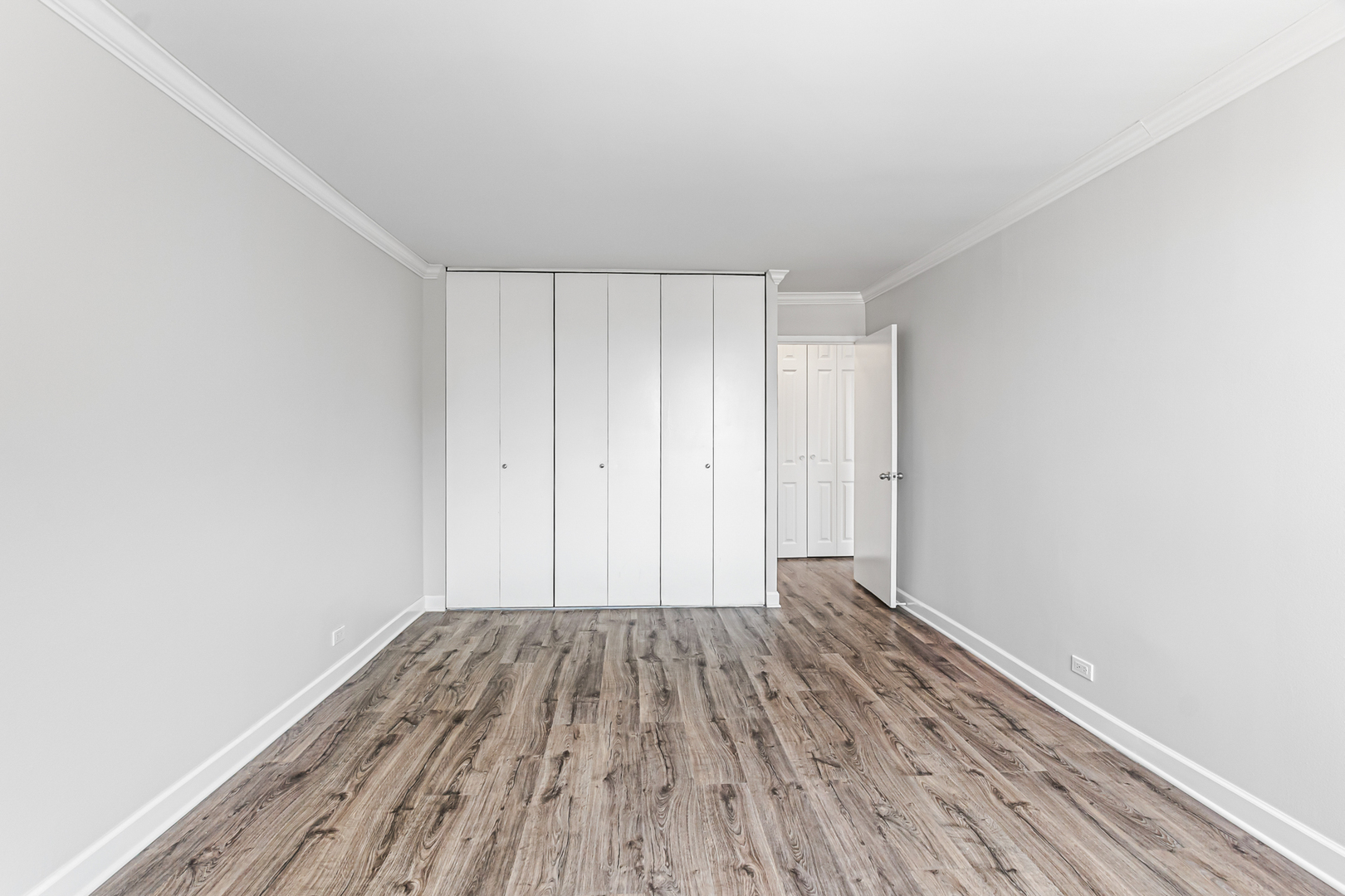 1360 N Sandburg Terrace Unit: 2603C