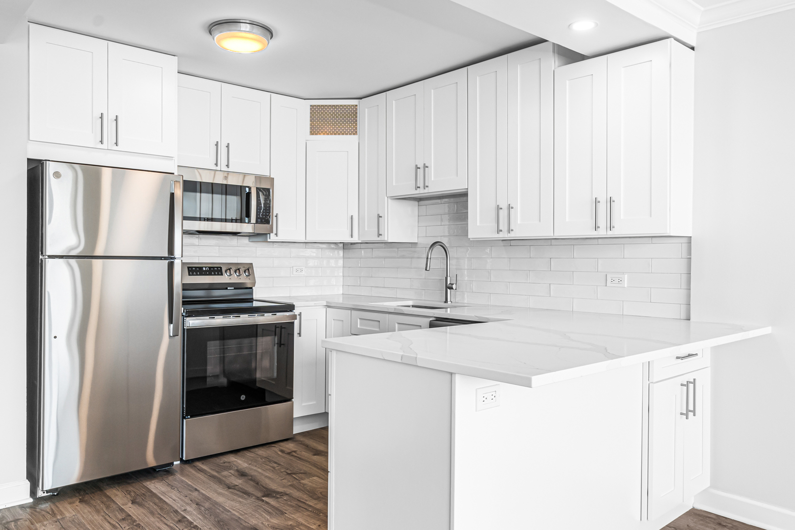 1360 N Sandburg Terrace Unit: 2603C