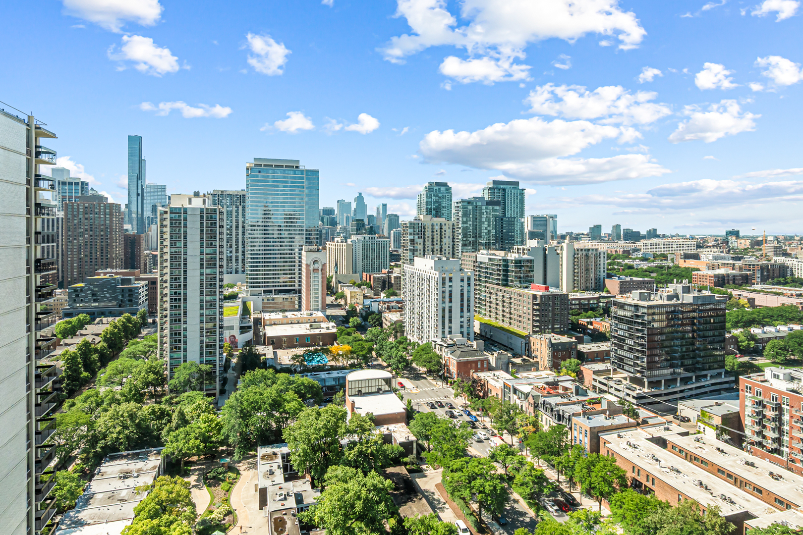 1360 N Sandburg Terrace Unit: 2603C
